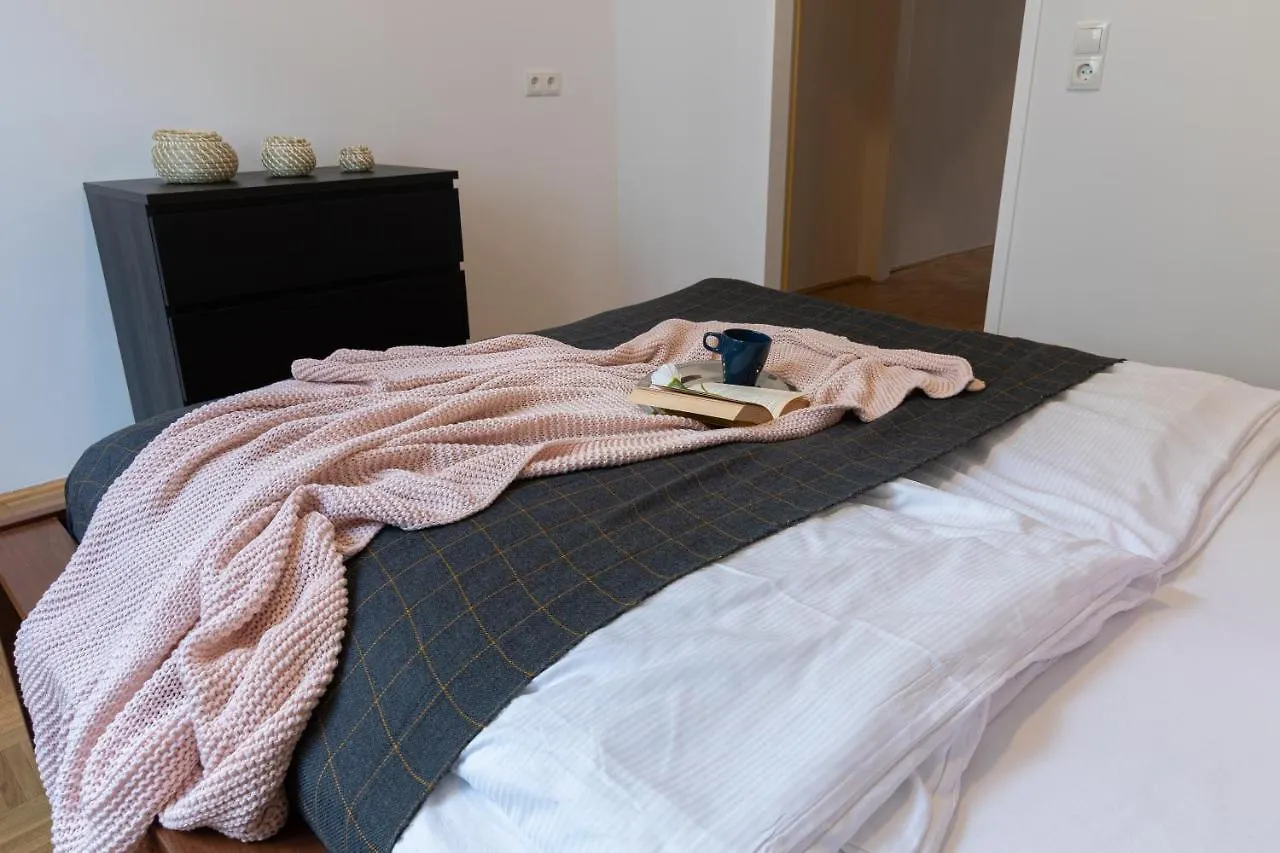 Vienna Central Station Residence Apartment